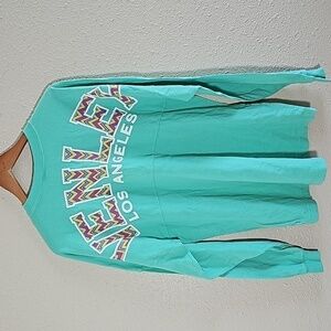 Venley Los Angeles Long Sleeve T-Shirt.